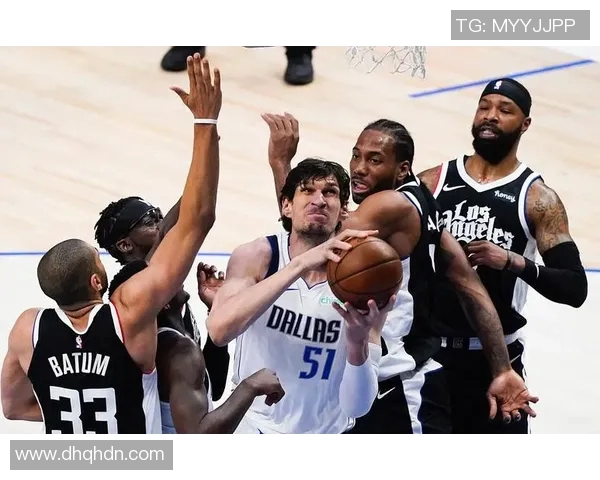 快船队长卡莱尔-斯图巴见证潜力新秀巴图姆大爆发，呼吁球队集体努力