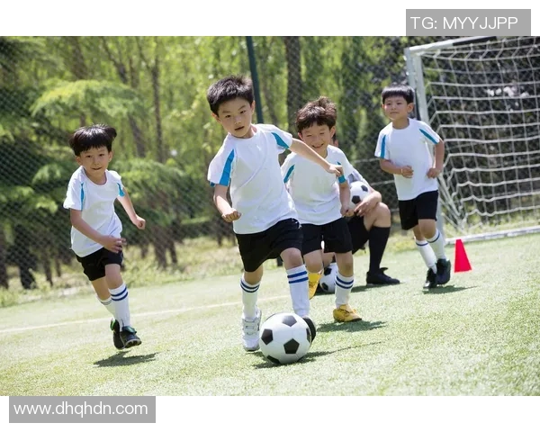 科学足球心理素质训练方法探讨提升运动员竞技表现的有效策略 科学足球心理素质训练方法探讨提升运动员竞技表现的有效策略