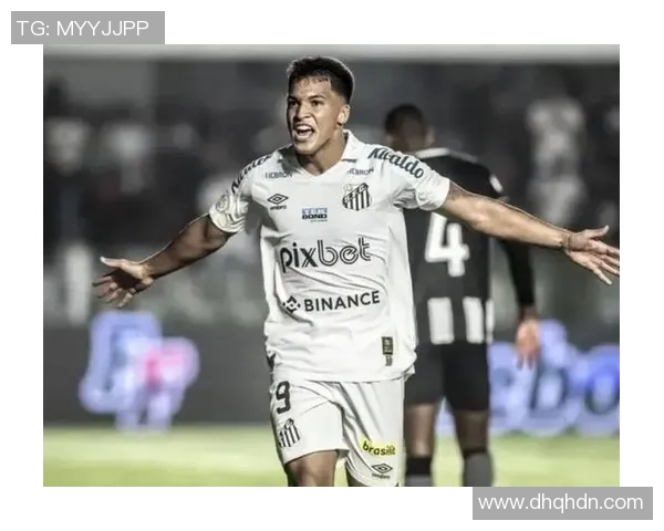 罗马新援在比赛中表现出色,球迷们对他充满期待 罗马新援在比赛中表现出色,球迷们对他充满期待