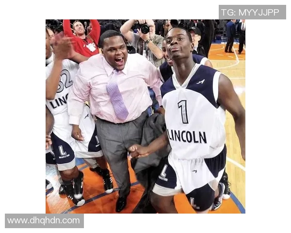 范甘迪与姚明携手共创河升镇篮球传奇的辉煌历程 范甘迪与姚明携手共创河升镇篮球传奇的辉煌历程