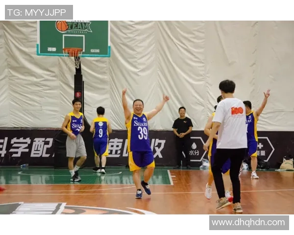 赛后复盘:成都篮球队与北京篮球队的团队协作与战术分析探讨 赛后复盘:成都篮球队与北京篮球队的团队协作与战术分析探讨